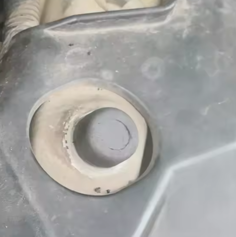 Nissan Leaf Hood Bumper Buffer