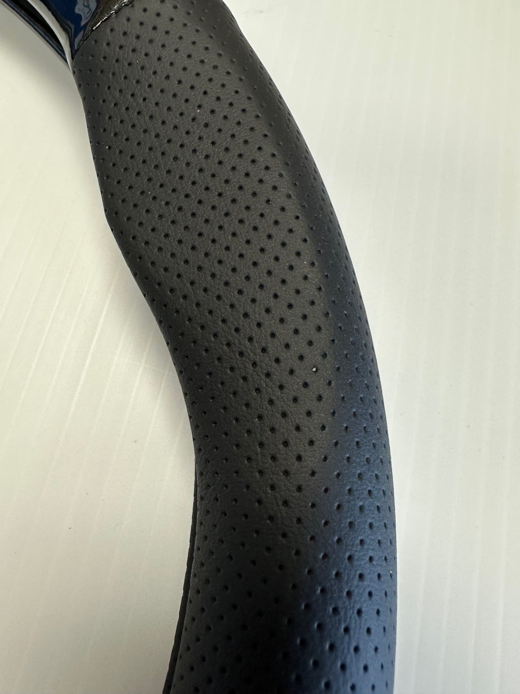 Mustang Mach-E GT Steering Wheel Cover, Leather, Carbon Fiber, 2021-2024