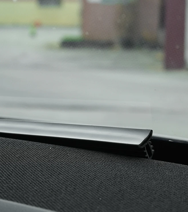 Tesla Model 3, Y Interior Dash Noise Reduction Sealing Strip