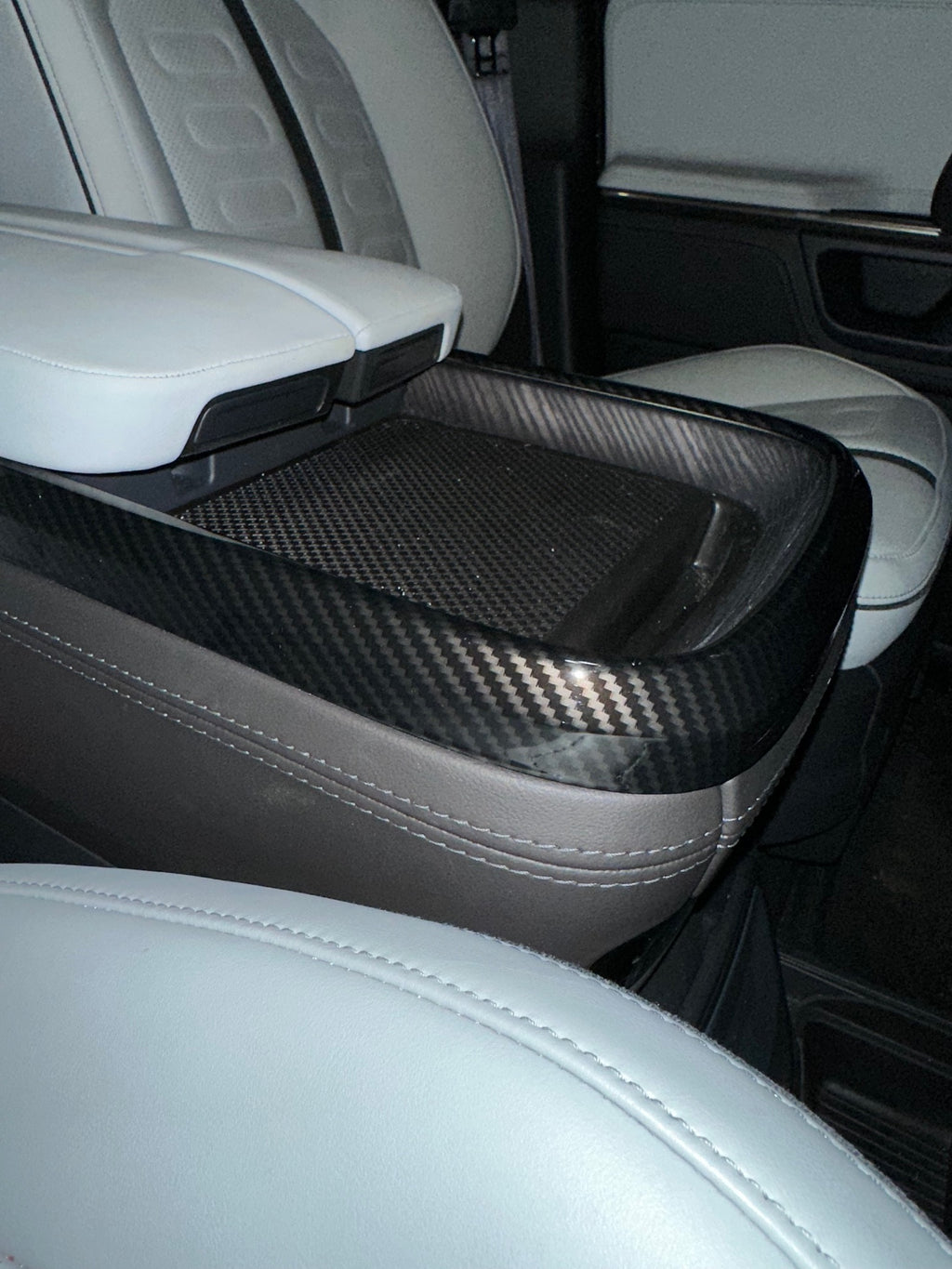 Armrest Center Console Outer Frame Carbon Fiber Trim Panels for Rivian R1T, R1S