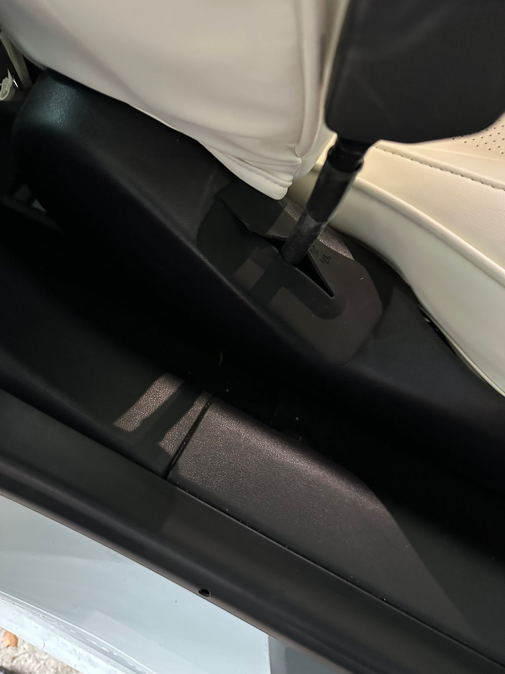 Tesla Model 3, Y Silicone Side Seat Gap Fillers, 2017-2026