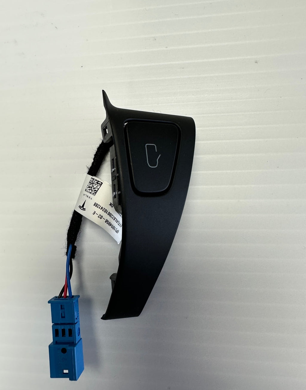 Tesla Model 3, Y Power Door Lock Open Switch with Trim, Left, 2021-2023