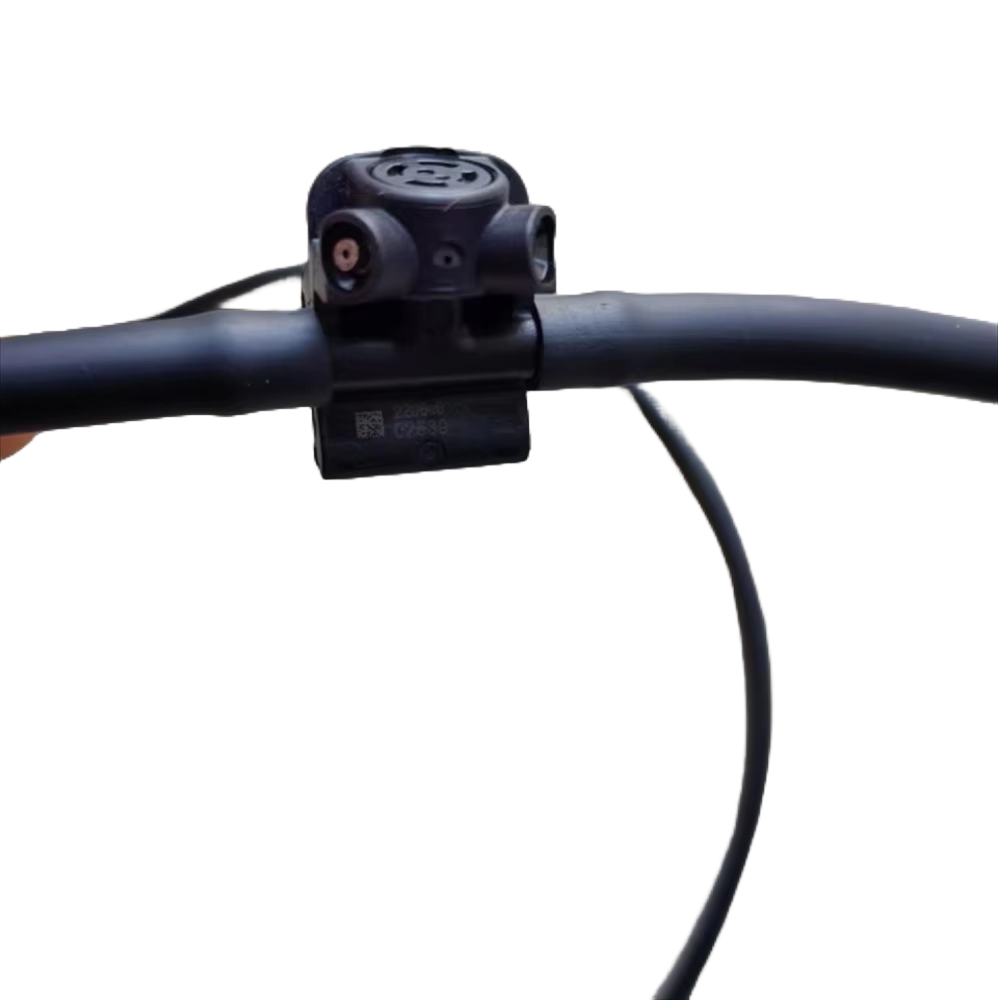 Tesla Model 3, Y Wiper Arm Washer Spay Nozzle Assembly