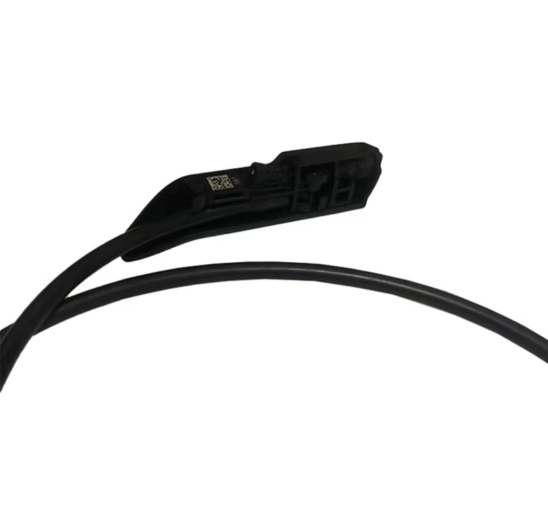 Tesla Model 3, Y Wiper Arm Washer Spay Nozzle Assembly