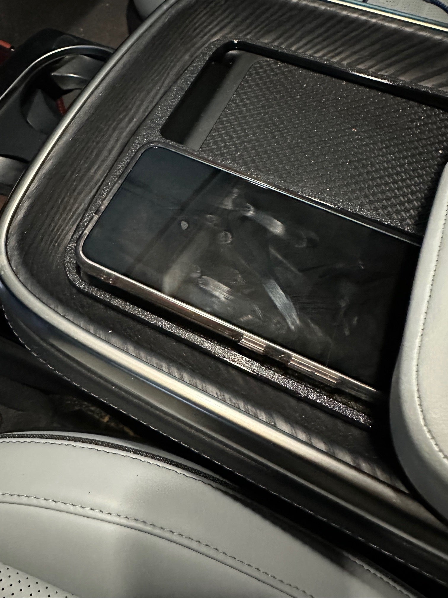 Dual Phone Holder, Stabilizer, For Wireless Charging, for Rivian R1T, R1S