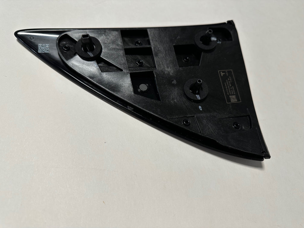 Tesla Model 3 Highland Right Rear Quarter Panel Reflector, 2024-2026