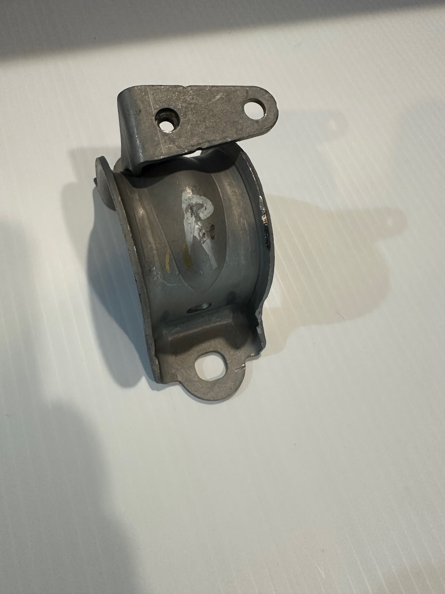 Bushing Bracket Tesla Model 3, Y Front Sway Bar Stabilizer Bushing Bracket Left or ...