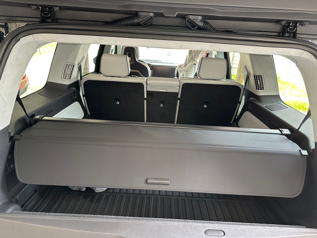 Retractable Cargo Cover Screen Luggage Shield Shade for Rivian R1S, 2022-2025