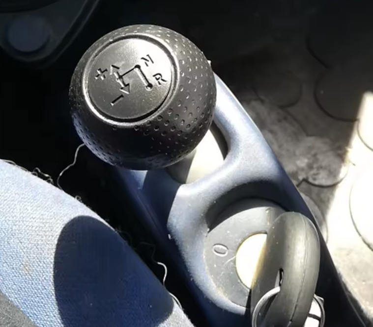 Smart Car Fortwo 450 Automatic Gear Shift Knob, 1998-2014