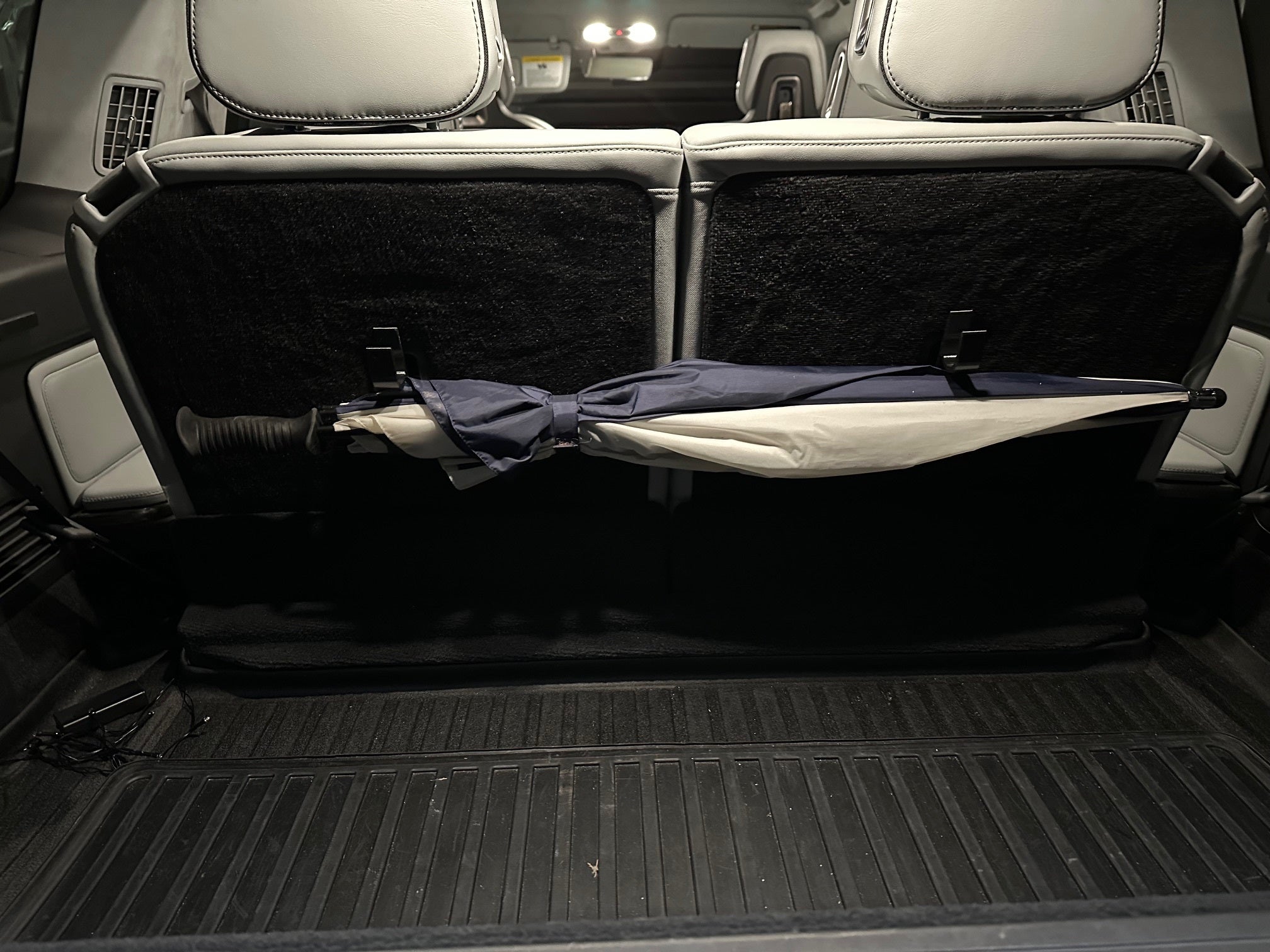 Rear Cargo Dual Umbrella Holder for Rivian R1S