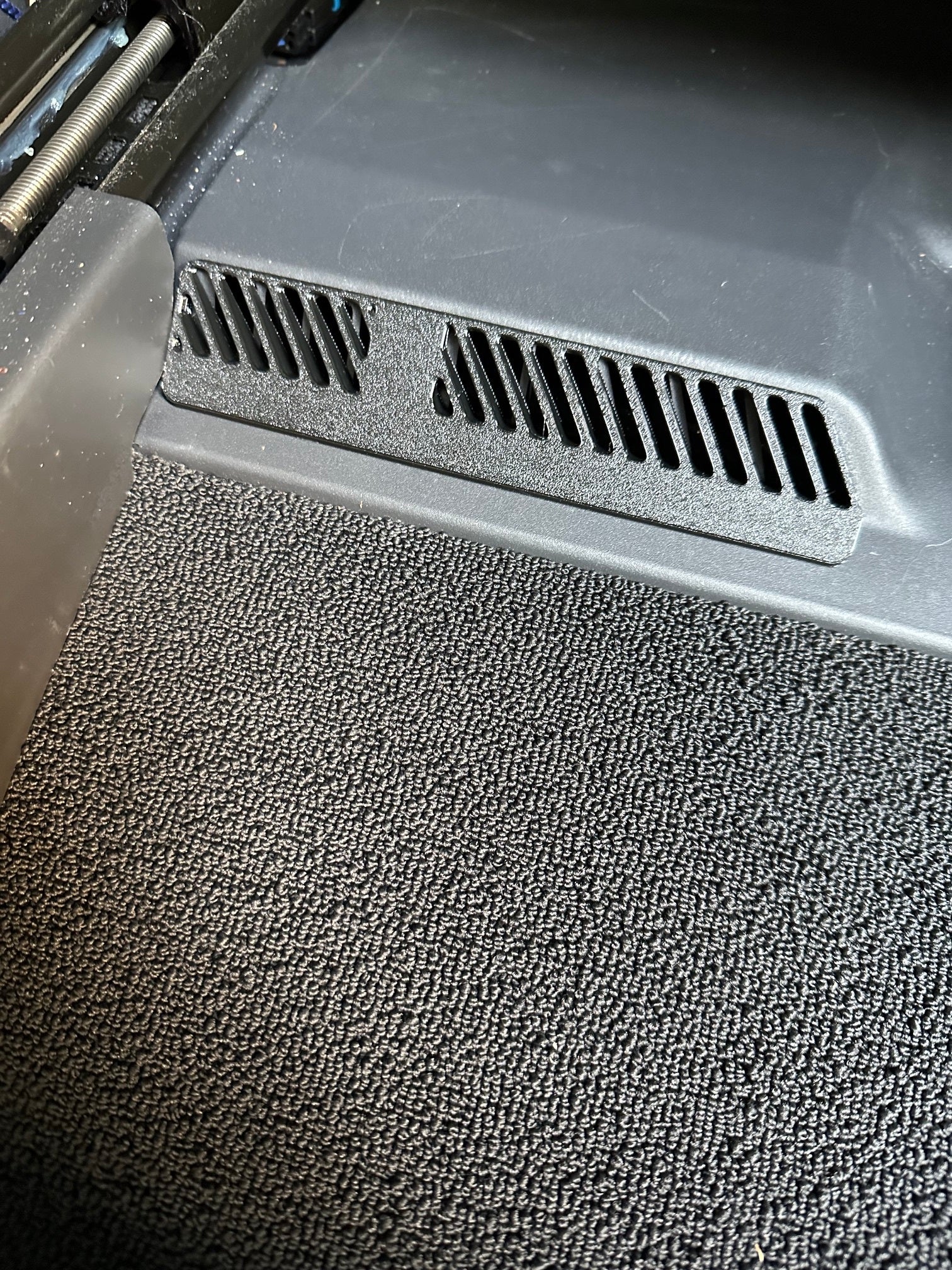 Rear Floor Air Duct Vent Outlet Grille Protection Covers, ABS, for Rivian R1T, R1S