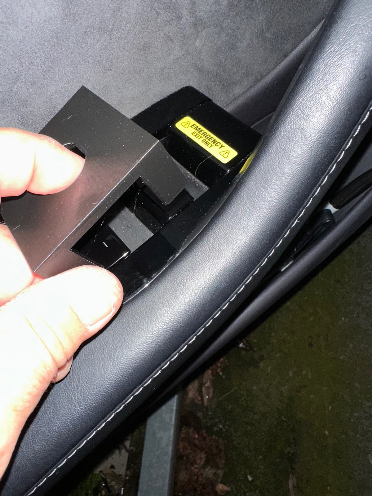 Tesla Model 3, Y Master Power Window Switch Removal Tool