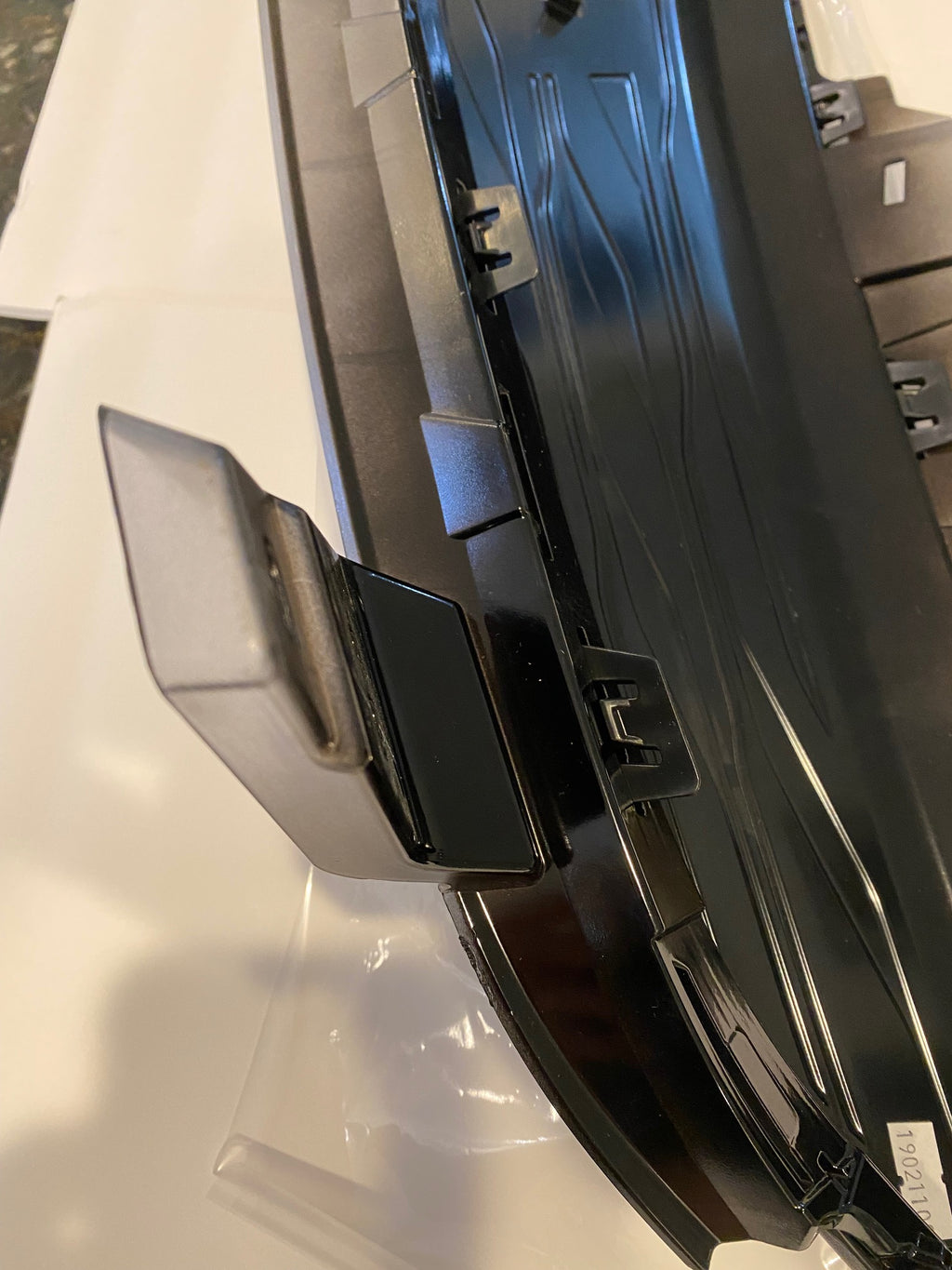 Chevy Bolt EV Front Upper Grille Assembly, Dark Silver, GM 42576622, 2019