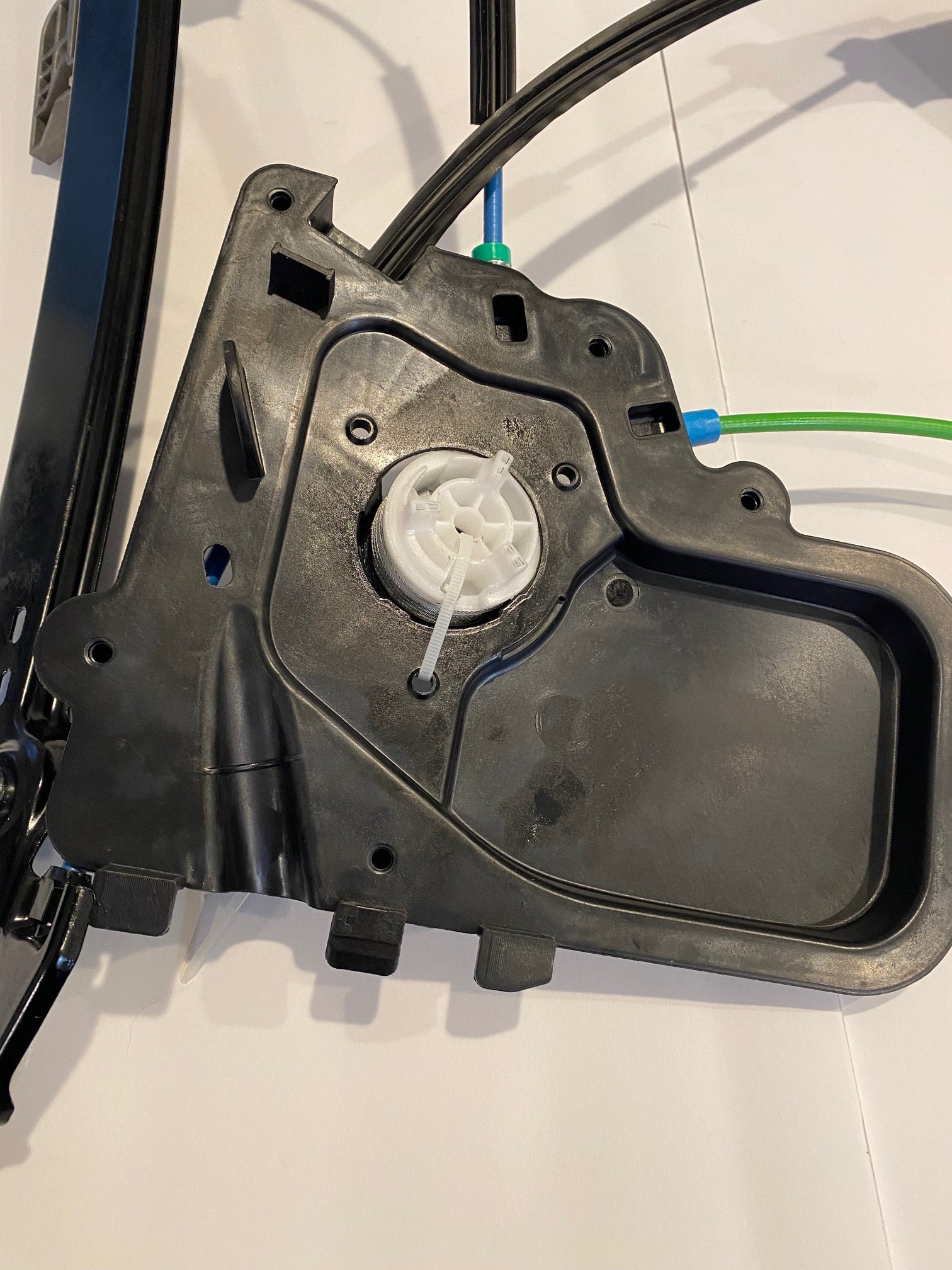 Tesla Model 3 Front Left Window Regulator, W/ Out Motor, 2017-2020