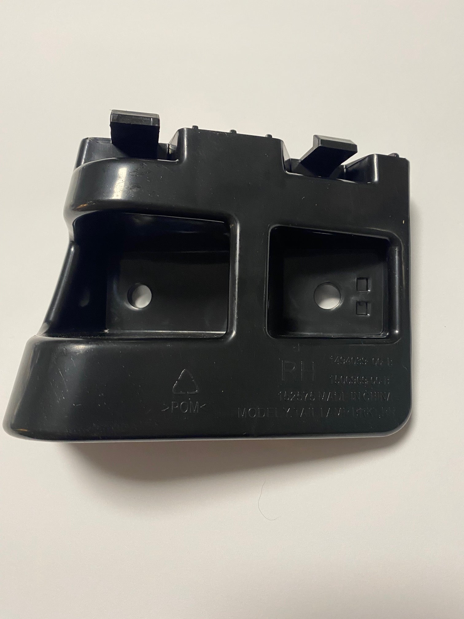Tesla Model Y Rear Taillight Bracket Assembly, Right, 2020-2023