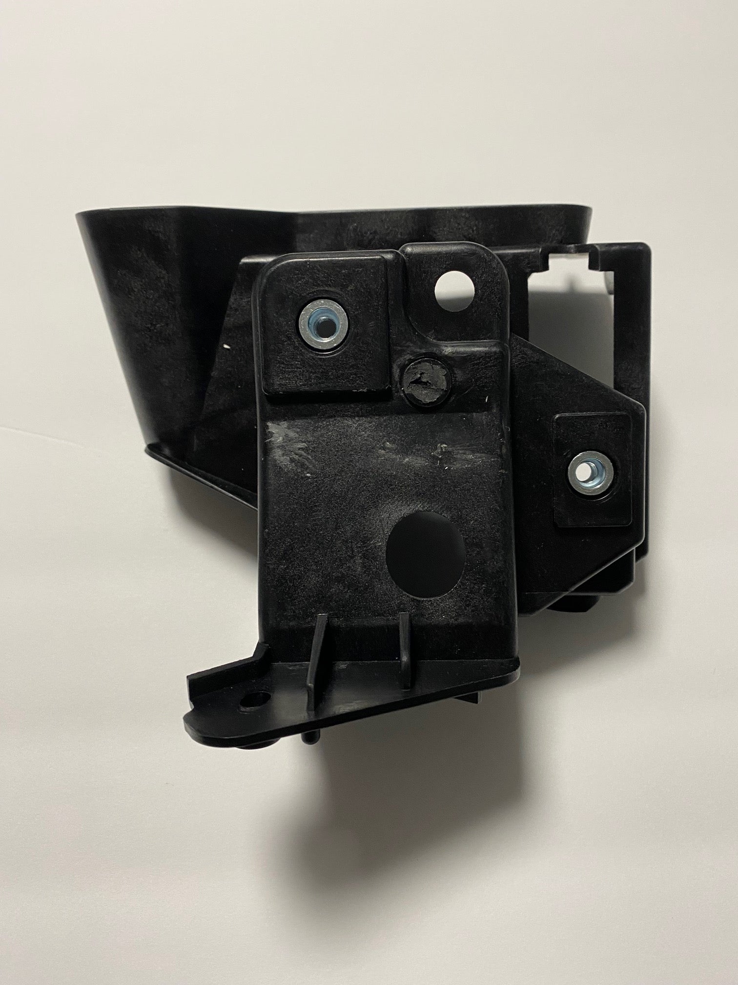 thumbnail interactive-video image 1 of Shome-auto Front Bumper Radar Bracket Holder For Tesla Model 3 1108648-00-E 1 of 6