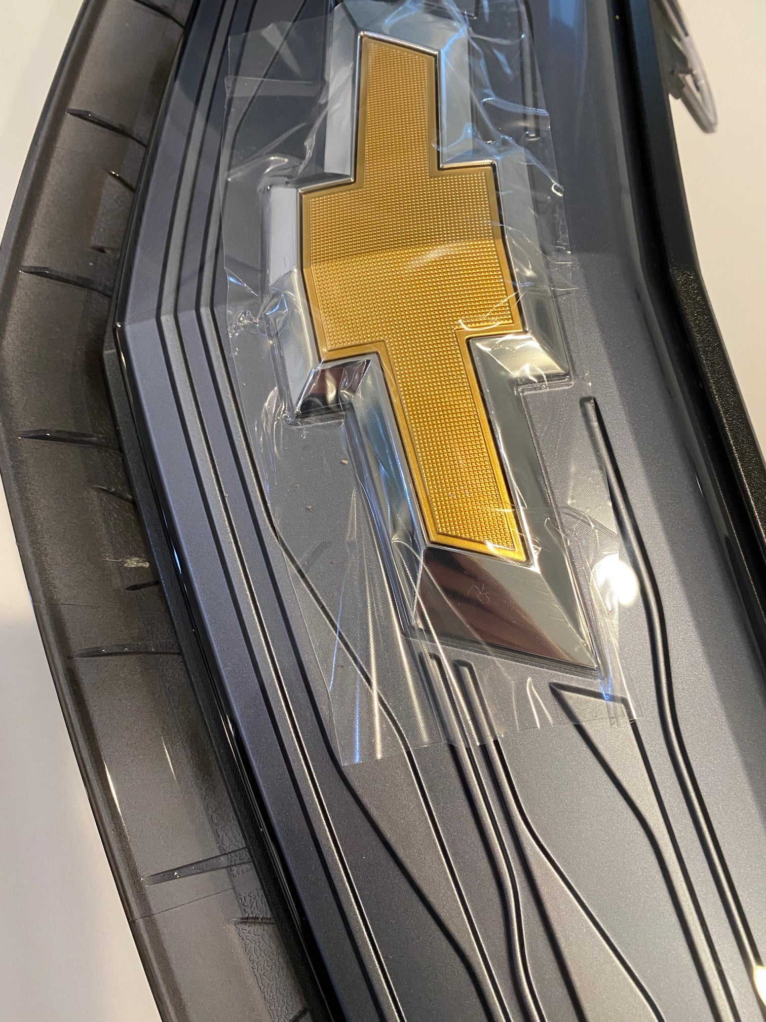 Chevy Bolt EV Front Upper Grille Assembly, Dark Silver, GM 42497944, 2017-2021