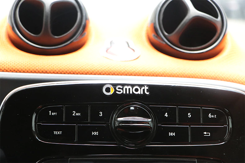 Smart Car Fortwo, Forfour Emblem Badge, Steering Wheel, Dash